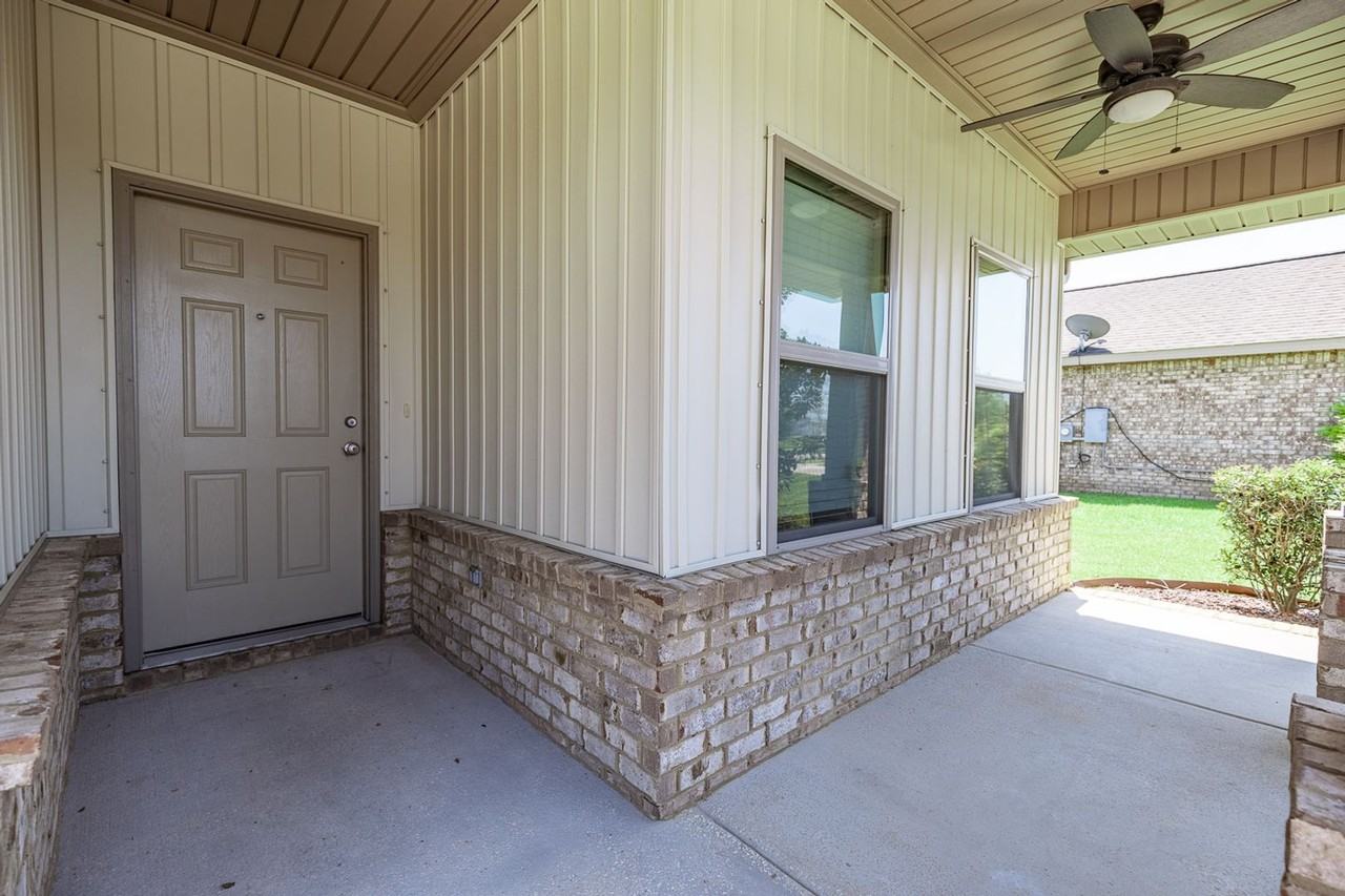 21742 Gullfoss St - Photo 2 of 18