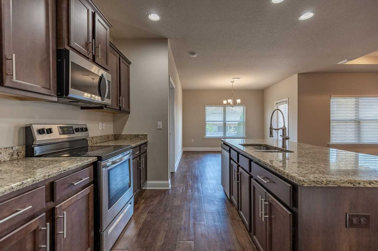 21742 Gullfoss St - Photo 5 of 18