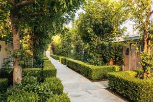 featured image of 11760 Adams St