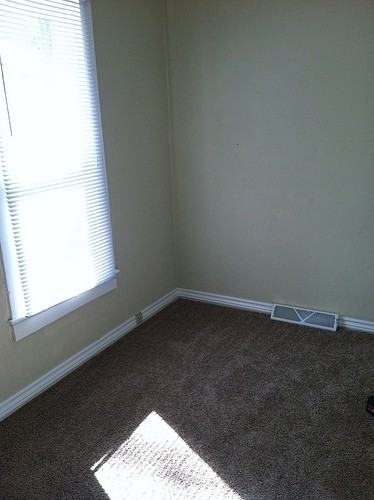 818 W 3rd St - Photo 2 of 10