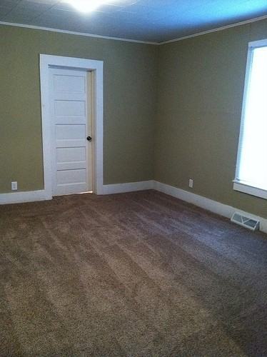 818 W 3rd St - Photo 5 of 10