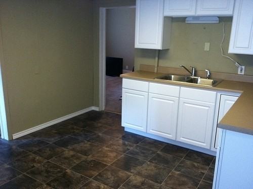 818 W 3rd St - Photo 7 of 10