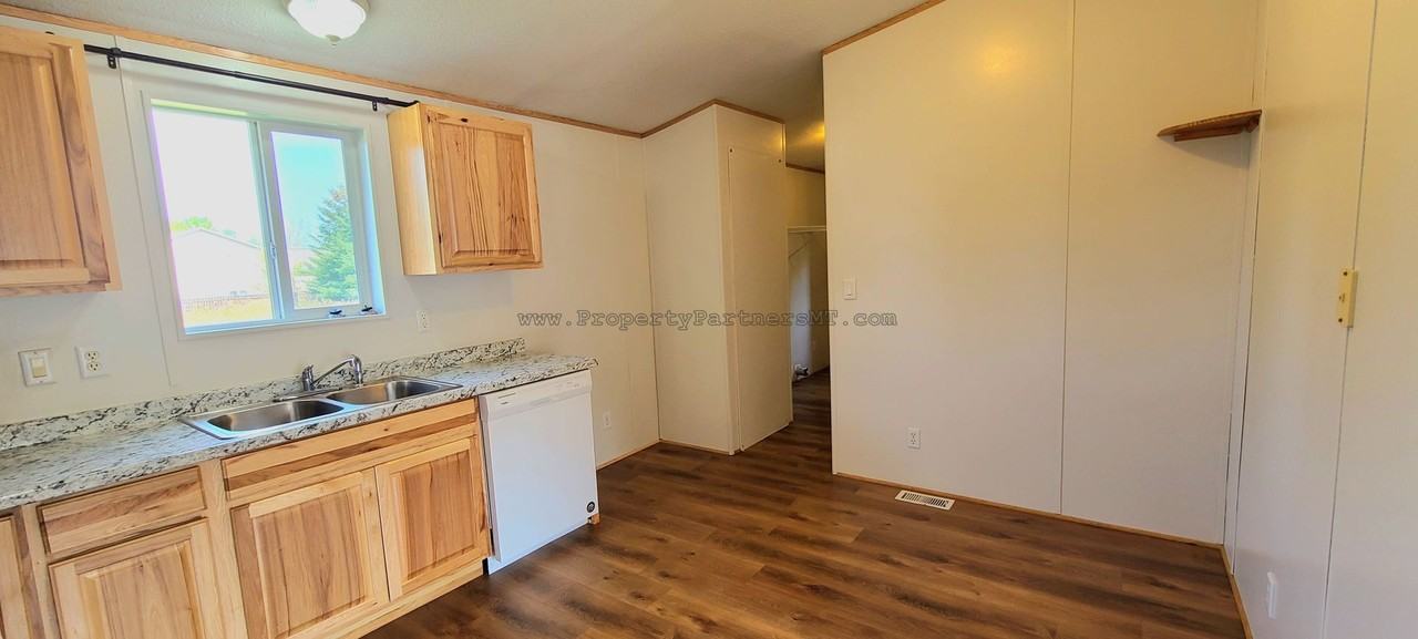 122 Sunlight Ave - Photo 2 of 13