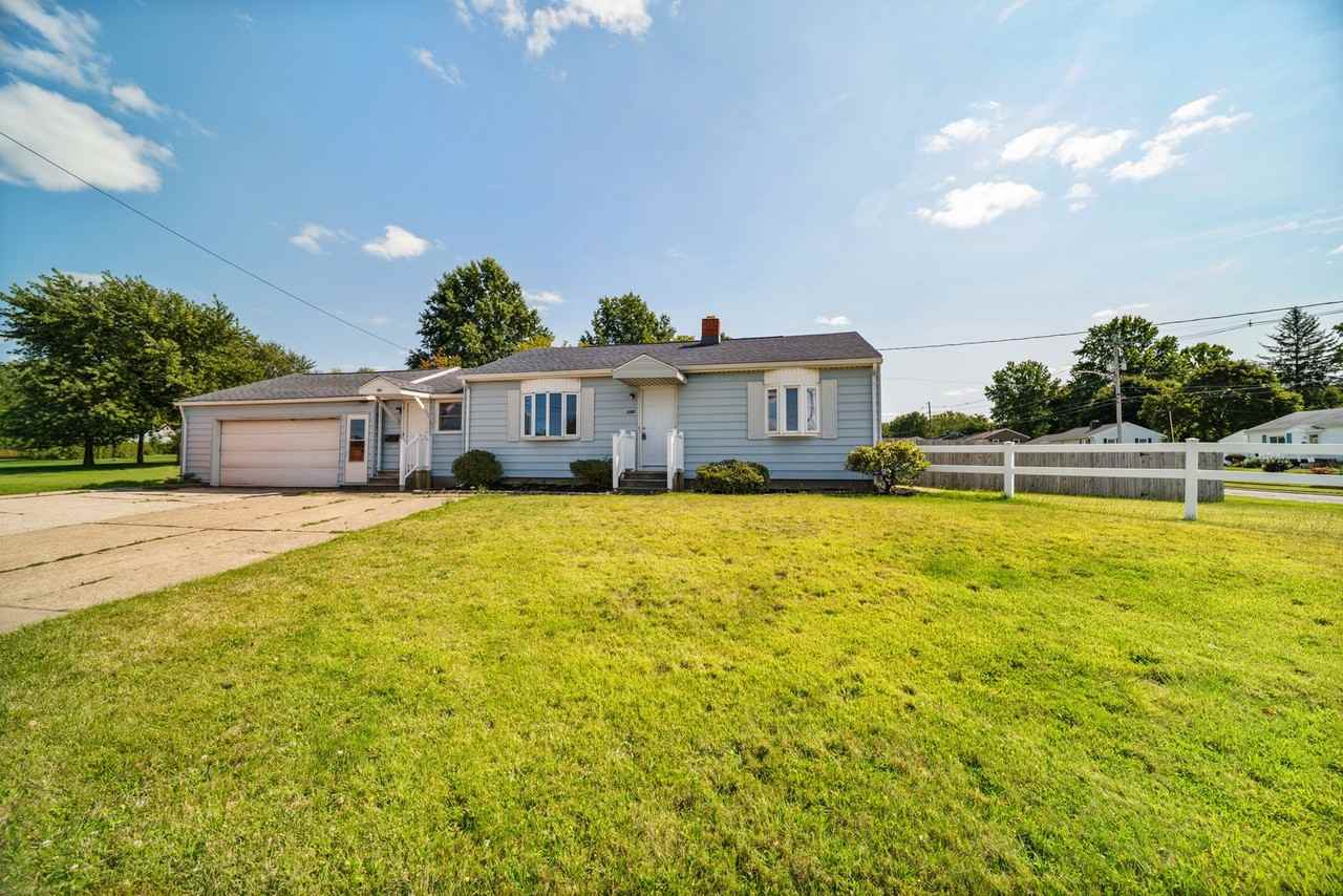 2259 E 38th St - Photo 2 of 34