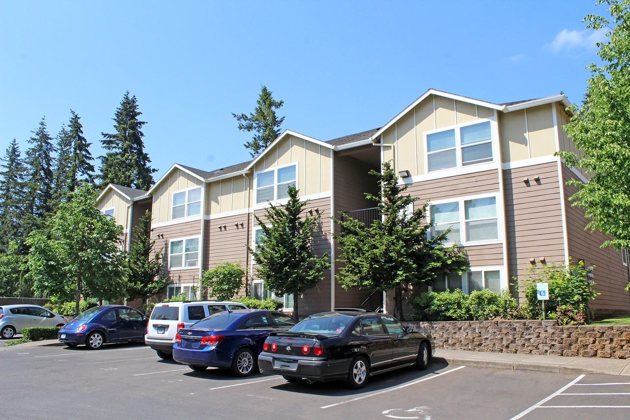 683 Northeast 162nd Avenue - Photo 3 of 29