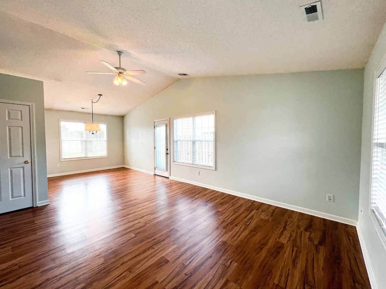 7321 Verona Dr - Photo 3 of 28