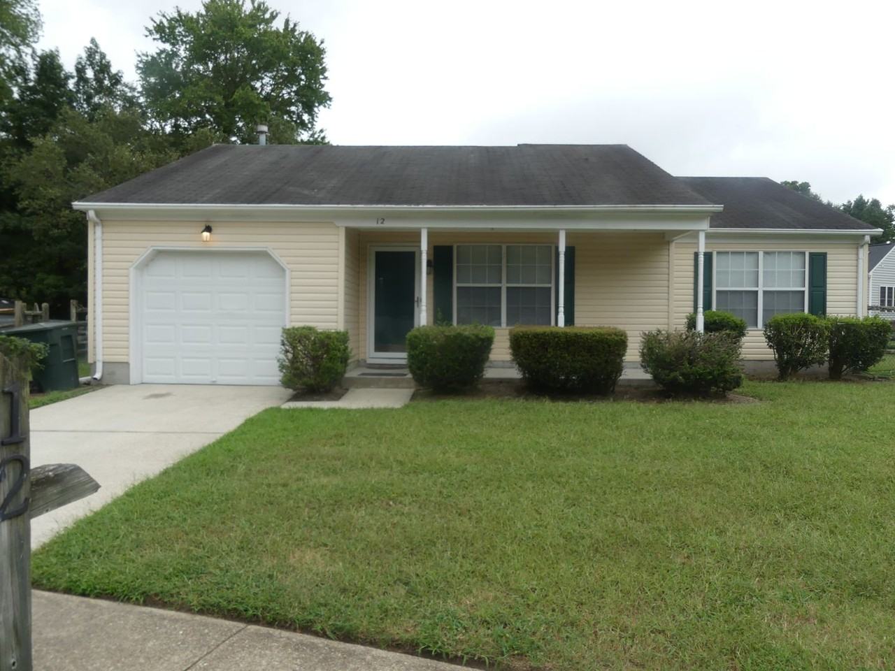 12 Compton Ct - Photo 3 of 18