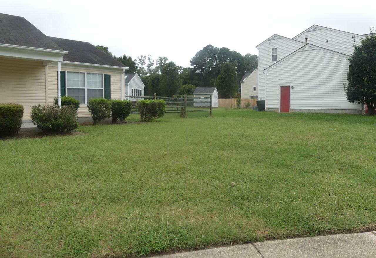 12 Compton Ct - Photo 4 of 18