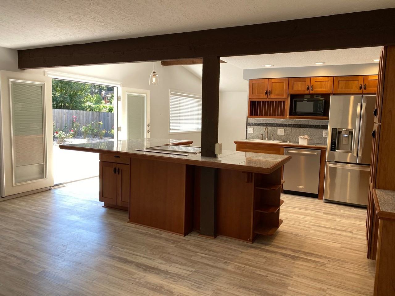 19000 Sw Rosedale Ct - Photo 4 of 21