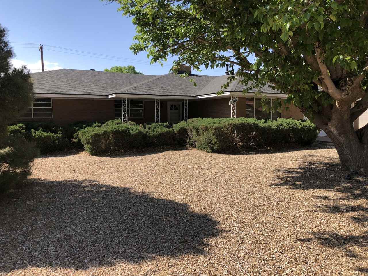 700 Cobean Drive - Photo 2 of 21