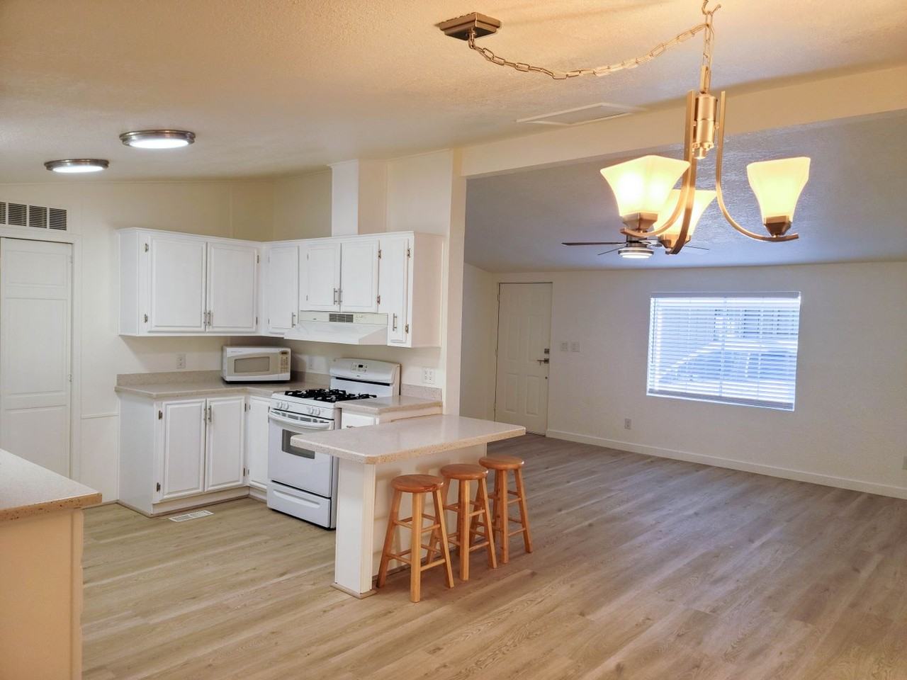 106 N 3950 W - Photo 2 of 10