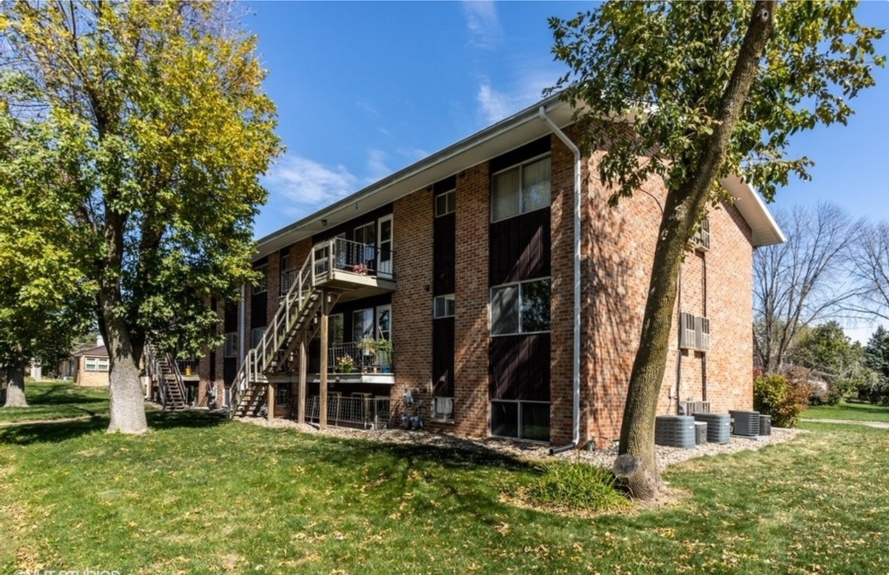 1009 Parkview Terrace, Boone - Photo 2 of 4