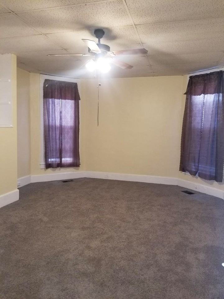 550 Georgetown Street - Photo 4 of 13