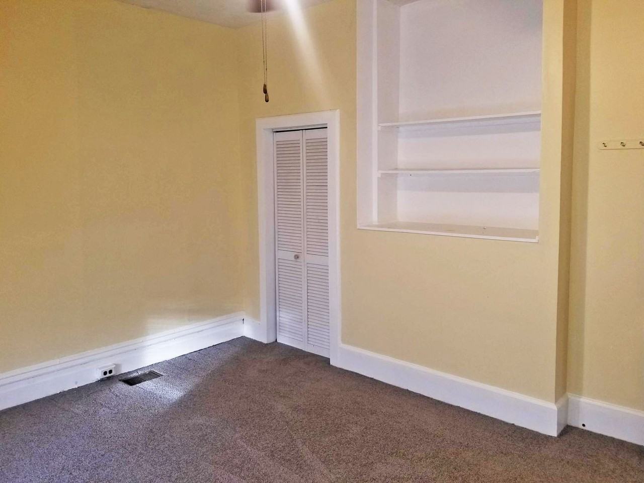 550 Georgetown Street - Photo 7 of 13