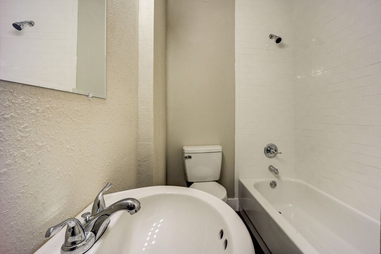 1108 N 40th St - Photo 5 of 19