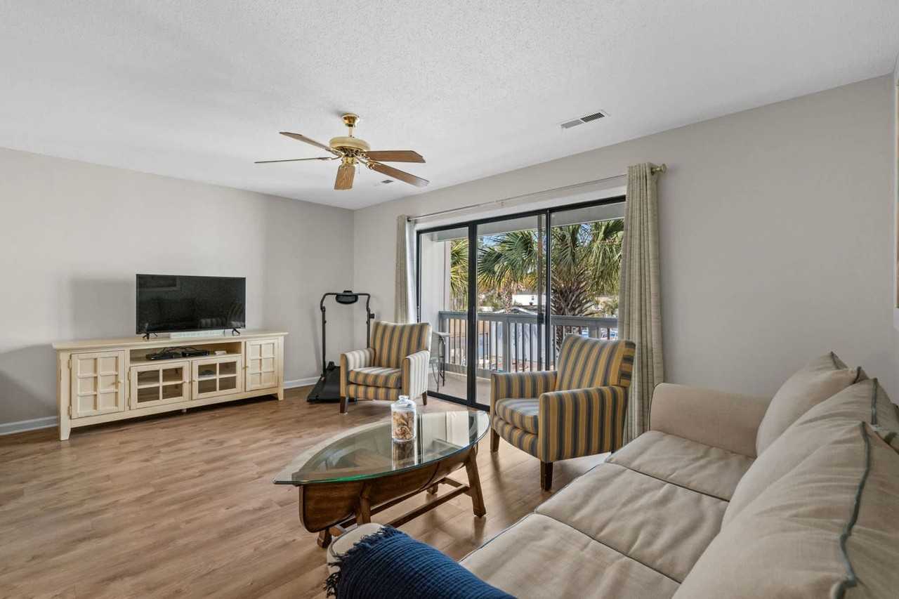 1881 Colony Dr - Photo 6 of 25