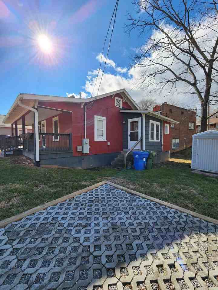 50 Jarrett St - Photo 3 of 18