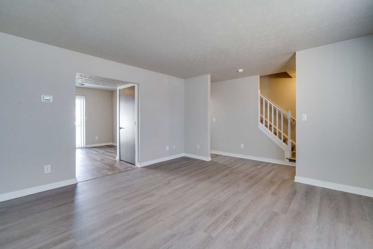 The Legends - Photo 4 of 39