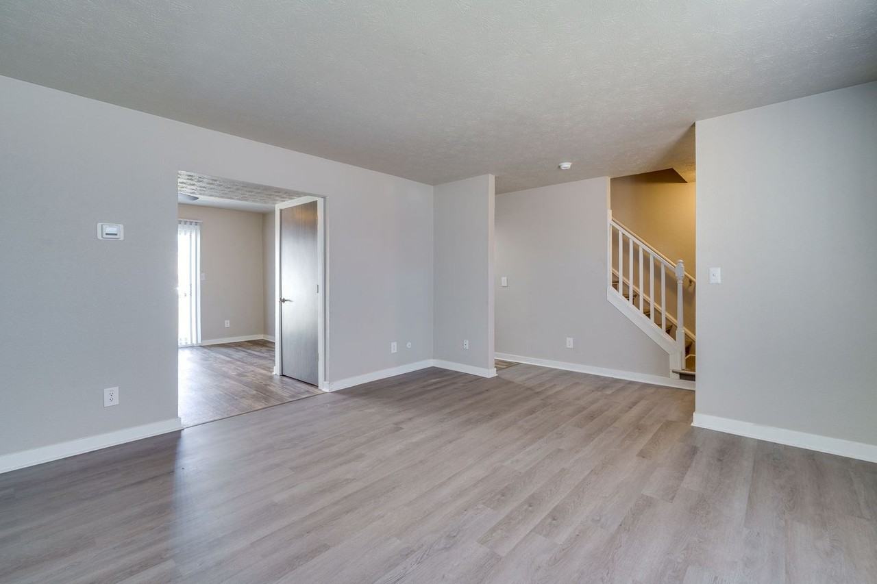 The Legends - Photo 4 of 27