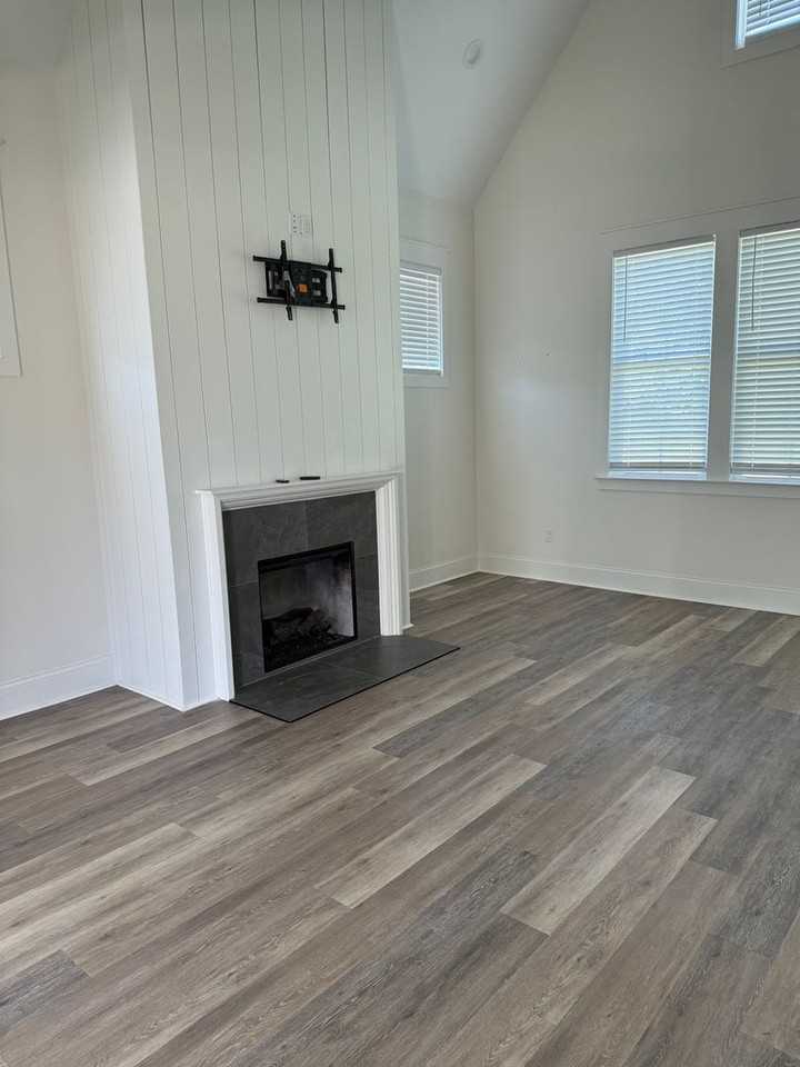 2720 Mccall Ct - Photo 2 of 22