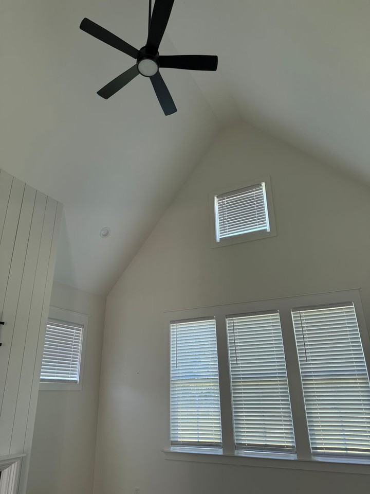 2720 Mccall Ct - Photo 3 of 22