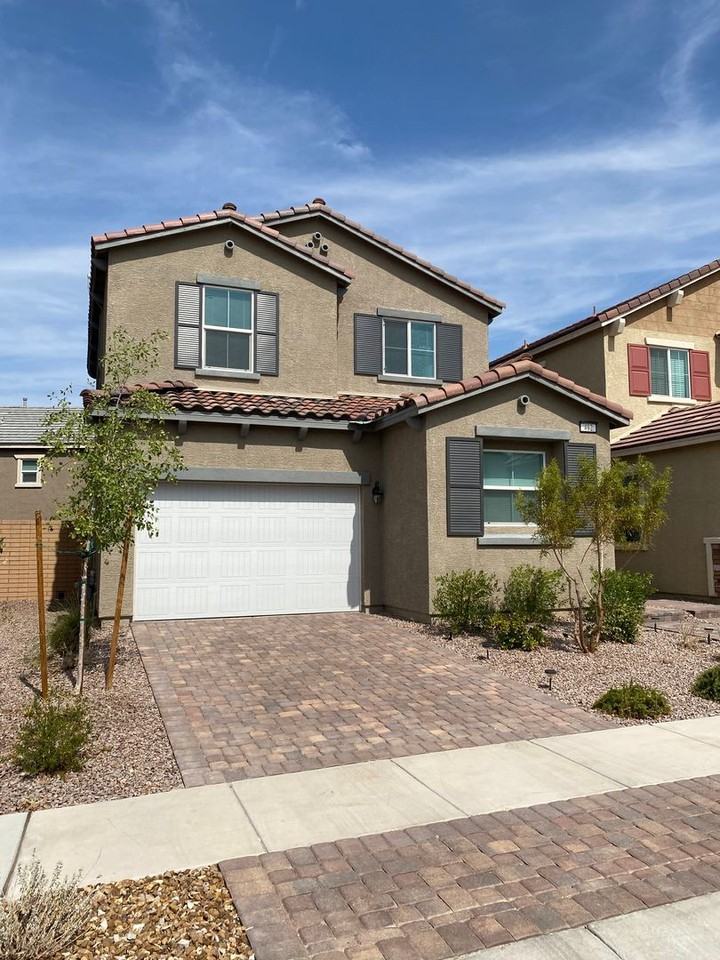 412 Desert Cadence St - Photo 3 of 33