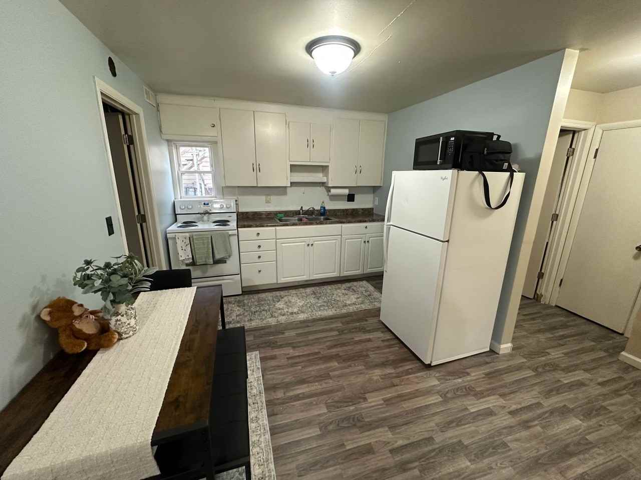 229 E Lincoln - Photo 3 of 8