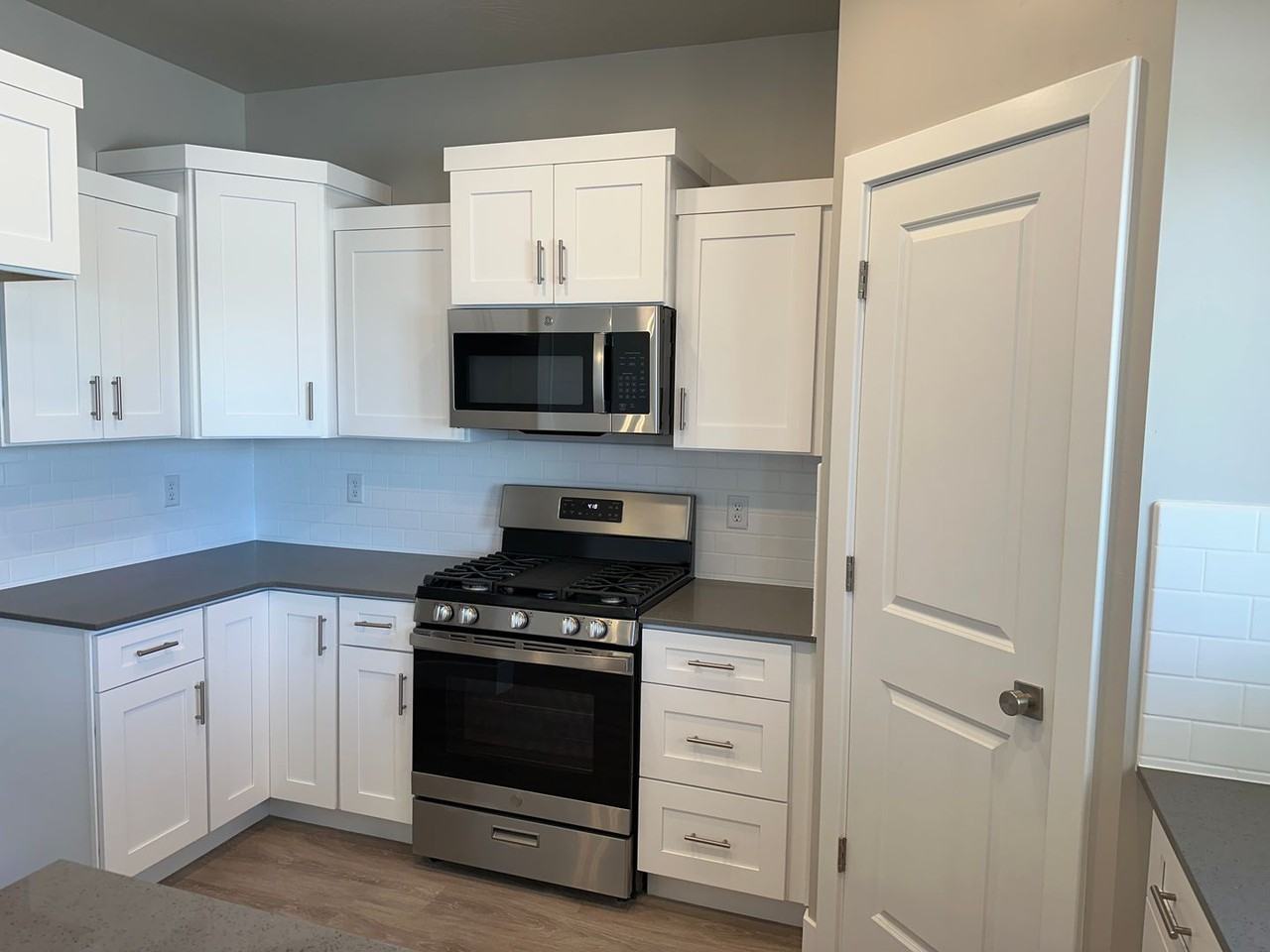 165 E 3100 N - Photo 2 of 13