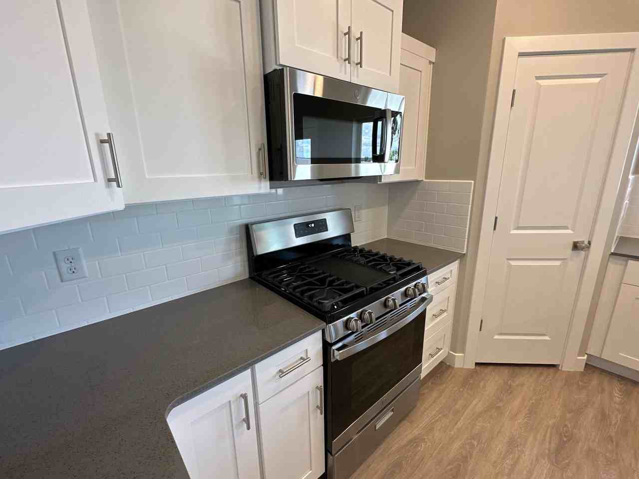 165 E 3100 N - Photo 3 of 13