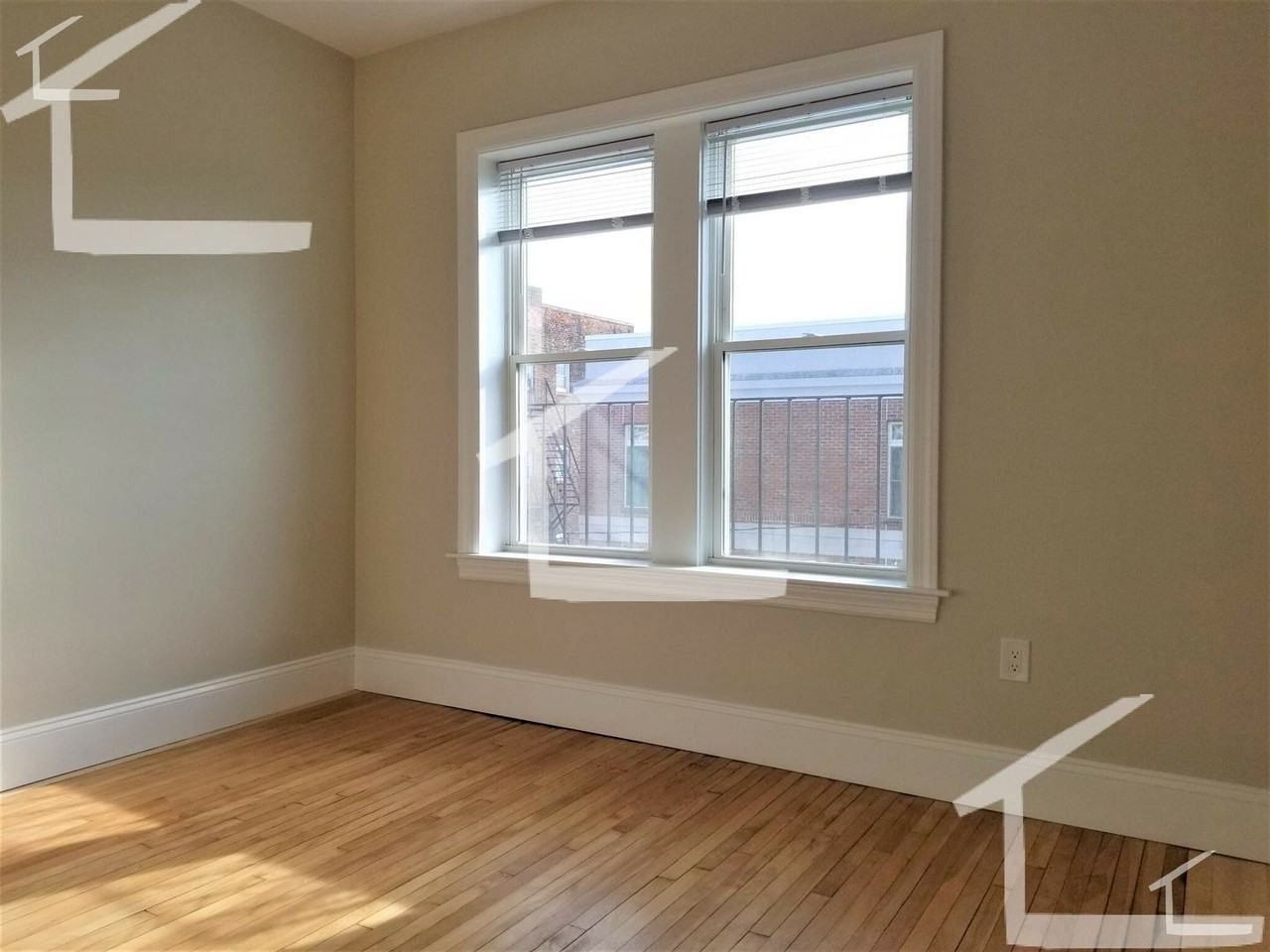 13 Gardner St - Photo 4 of 7