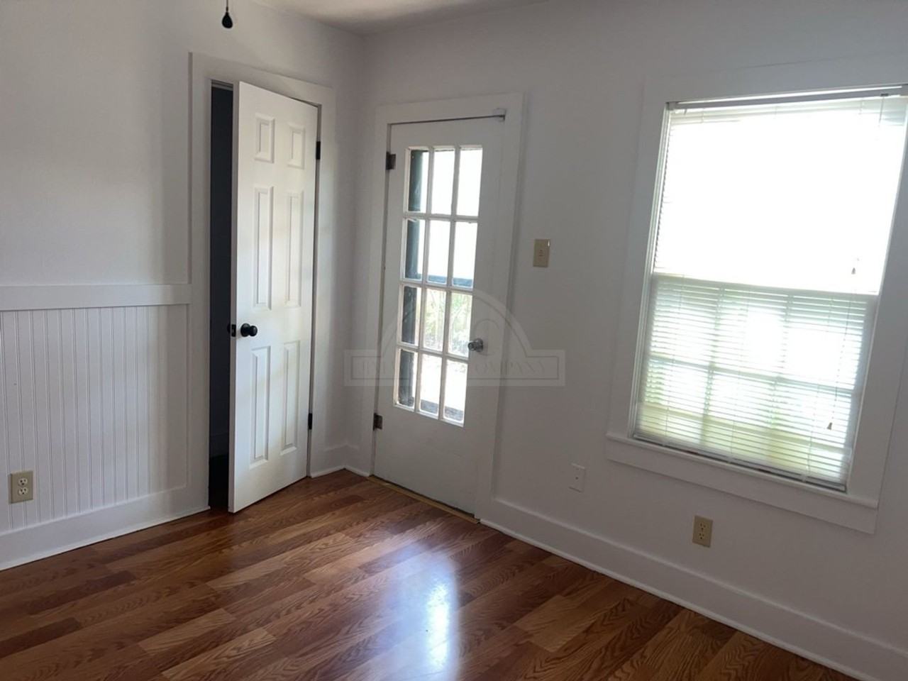 1306 Alexander St - Photo 2 of 12