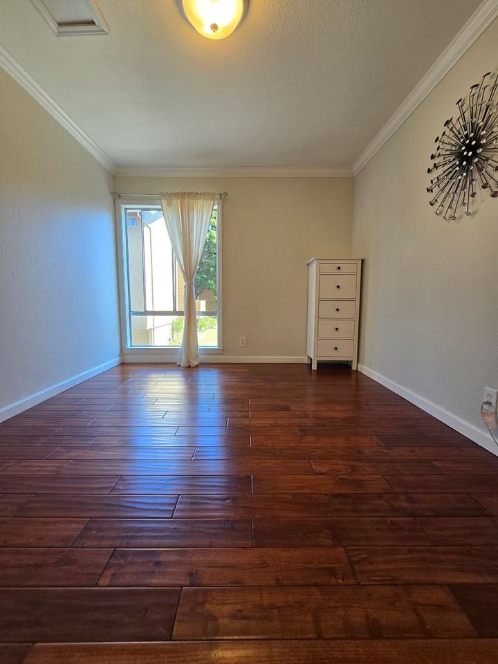 2121 Vale Rd #46 - Photo 4 of 16