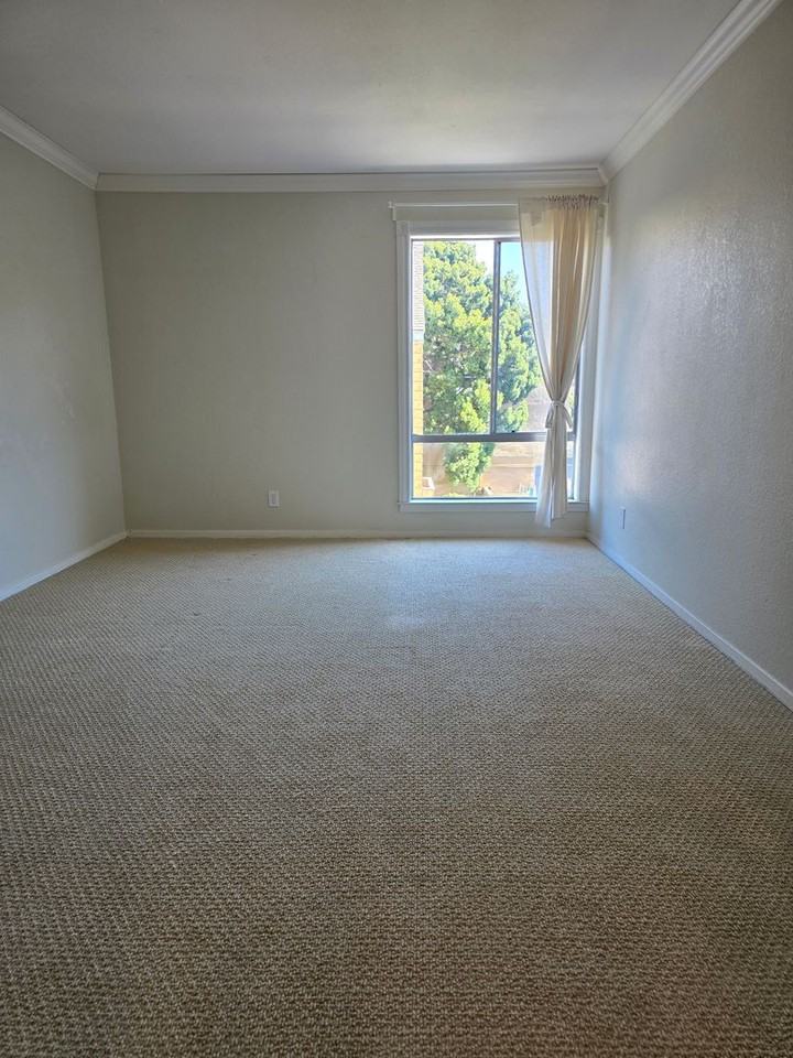 2121 Vale Rd #46 - Photo 6 of 16