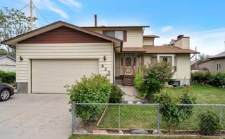 featured image of 825 W Arapahoe Ave