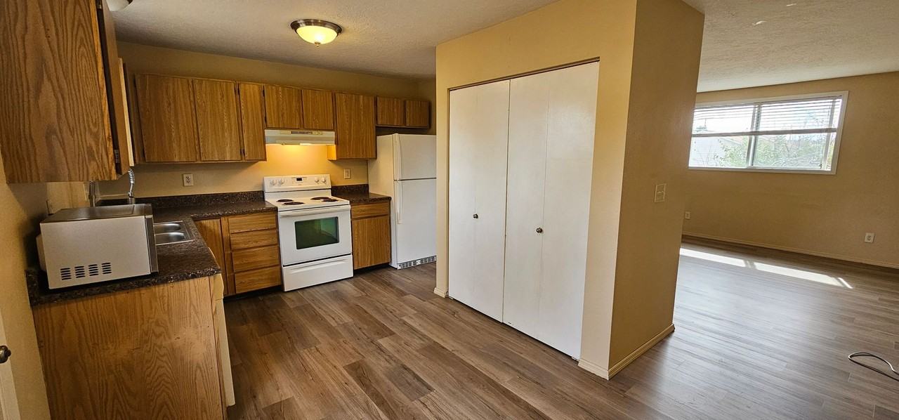 401 W Central Ave #A - Photo 5 of 25