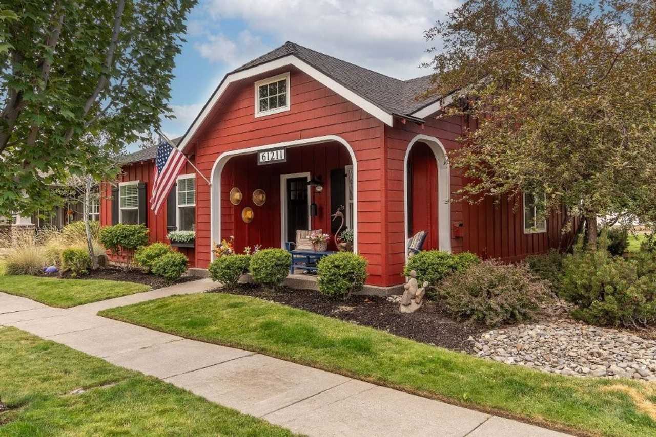 61211 Fairfield Dr - Photo 2 of 14