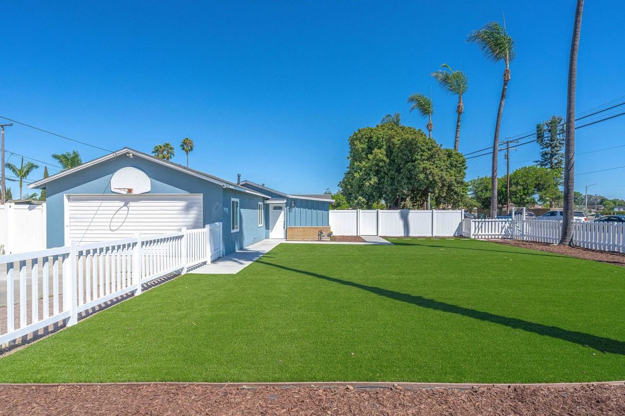 4301 W Lilac Ave - Photo 3 of 27