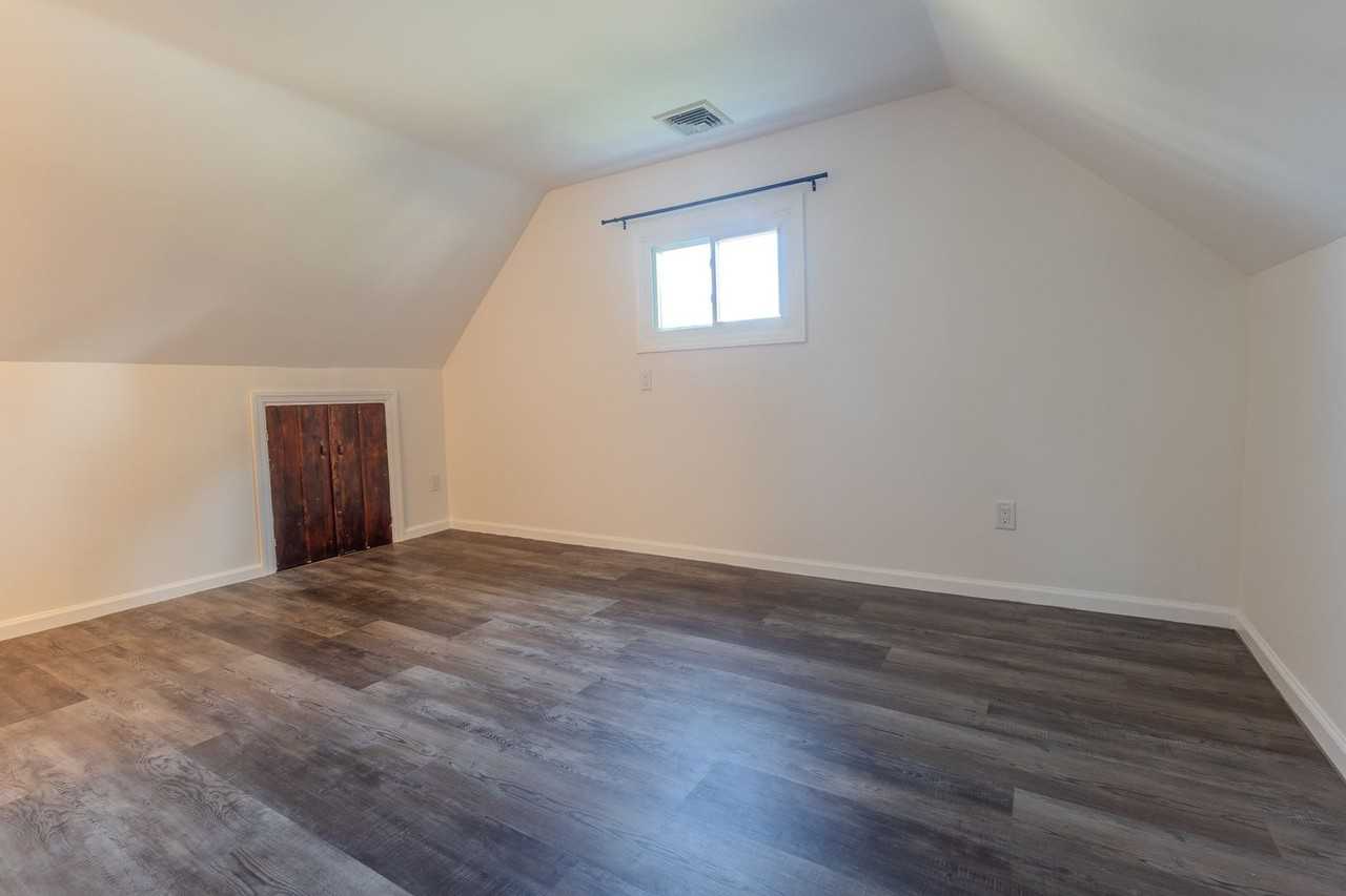 25 Southridge Dr - Photo 7 of 12