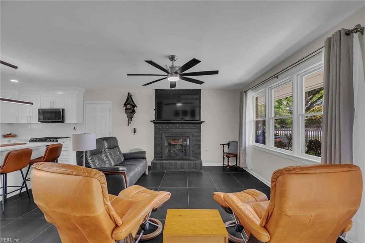 13 Wendfield Cir - Photo 3 of 21