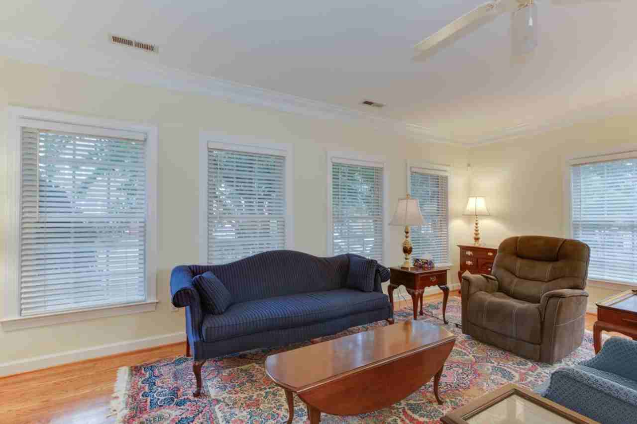4609 Town Creek Dr - Photo 6 of 32