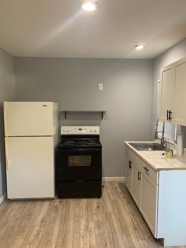 189 North St #B - Photo 2 of 6