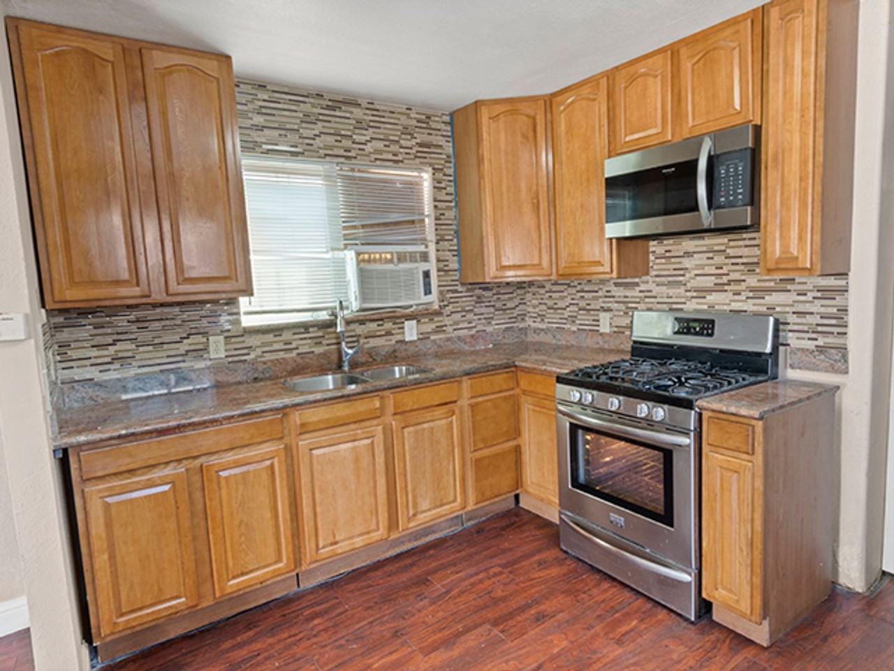 1132 86th Avenue - Photo 2 of 10