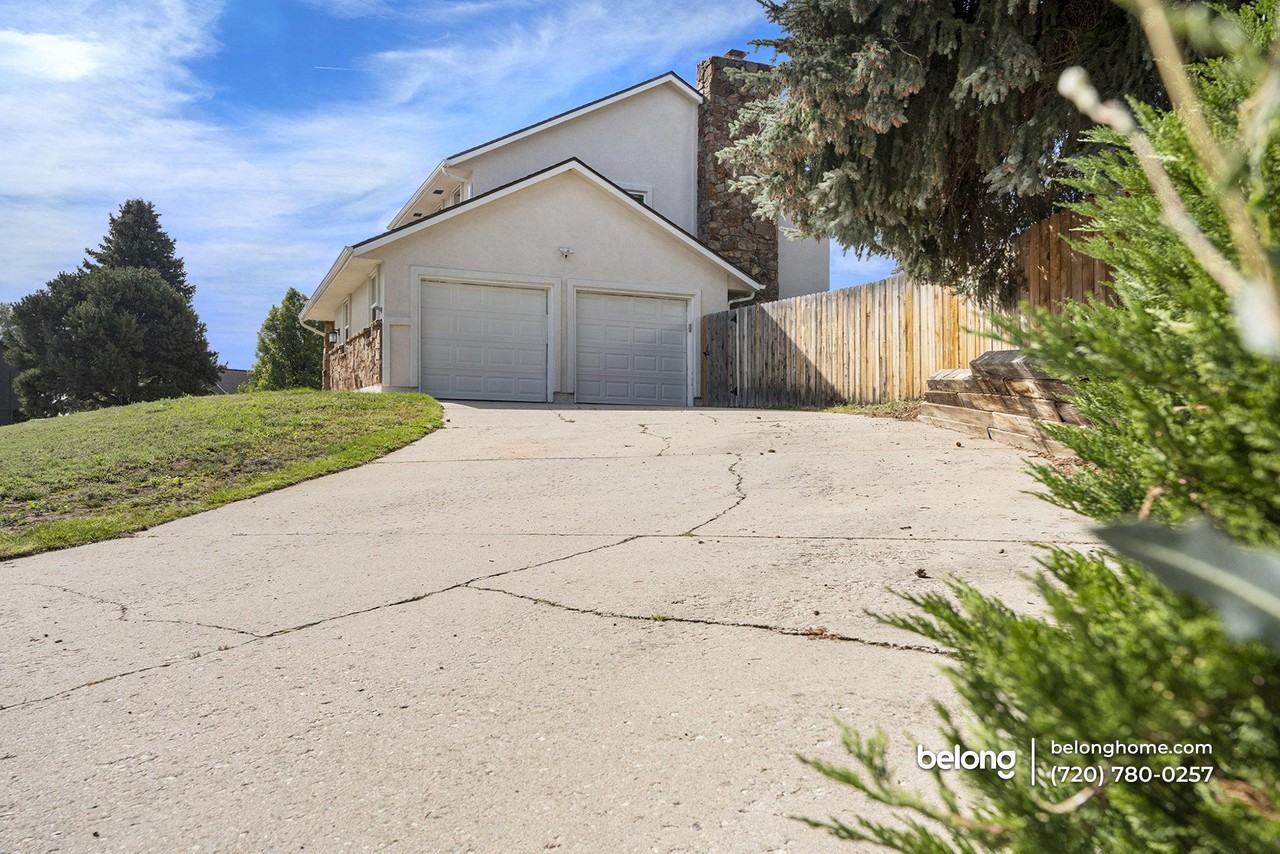 2455 Stoneridge Dr - Photo 2 of 26