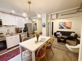 featured image of 123 N Quarry St