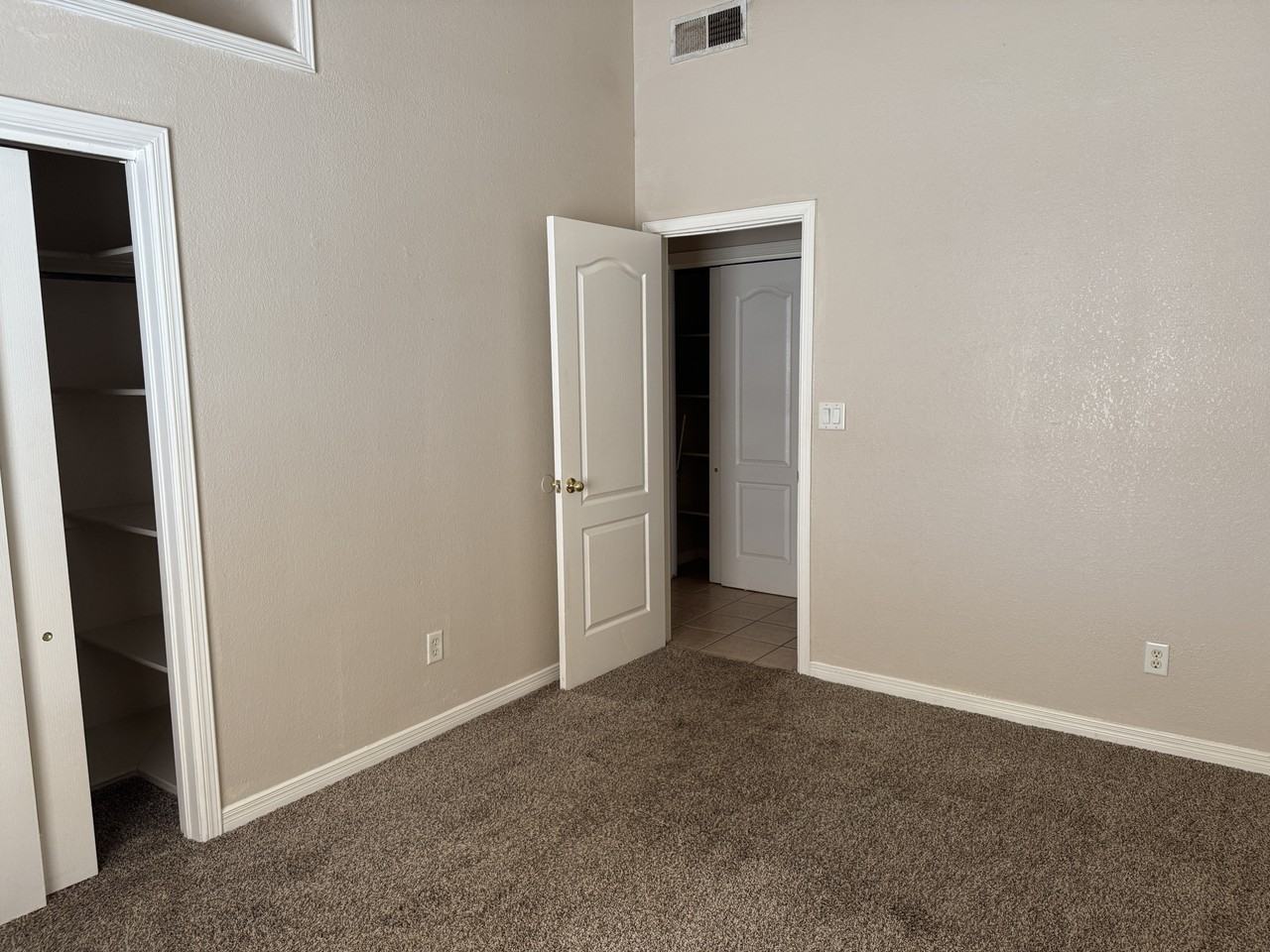 12545 Setting Sun Dr - Photo 3 of 28