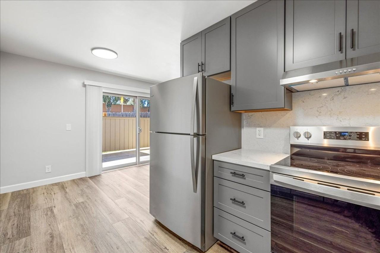 Plaza Apartments - Photo 3 of 20