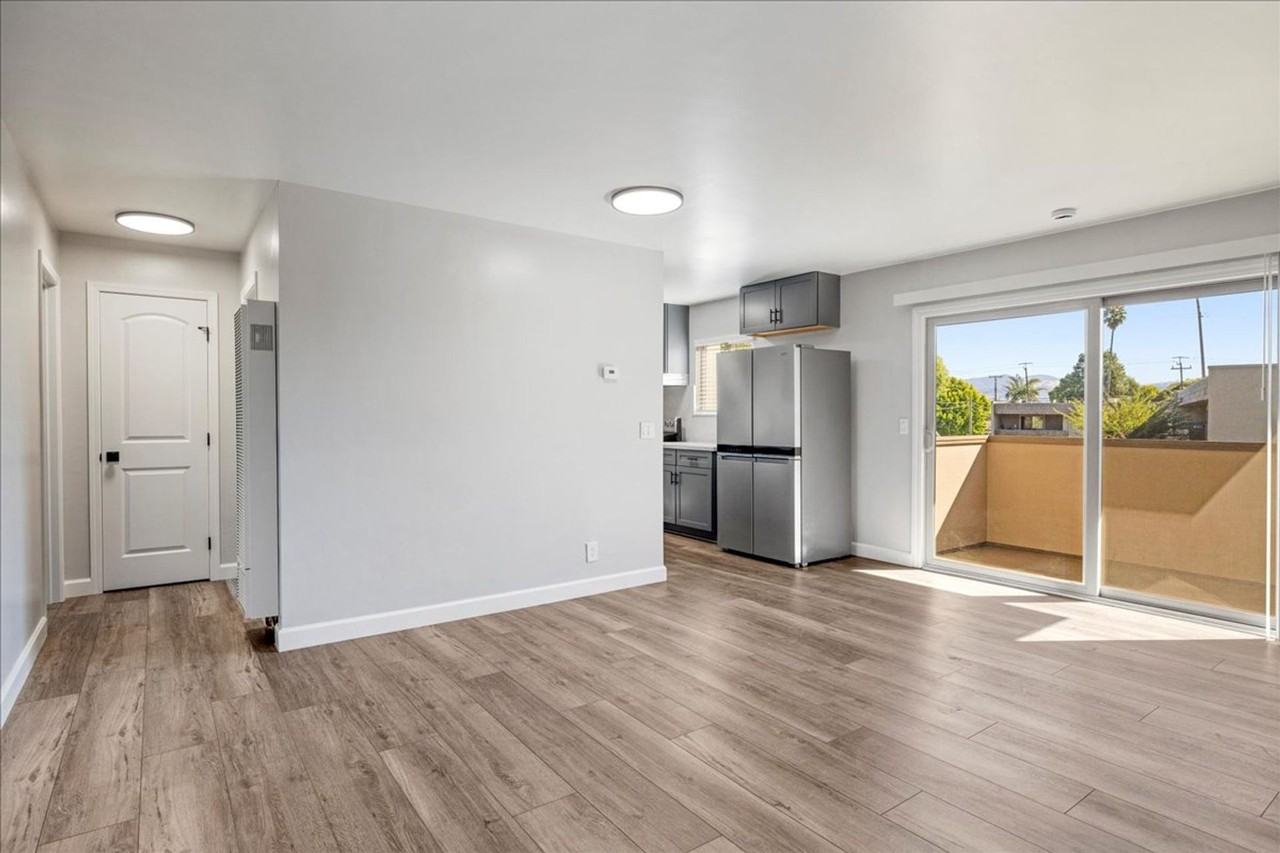 Plaza Apartments - Photo 4 of 20