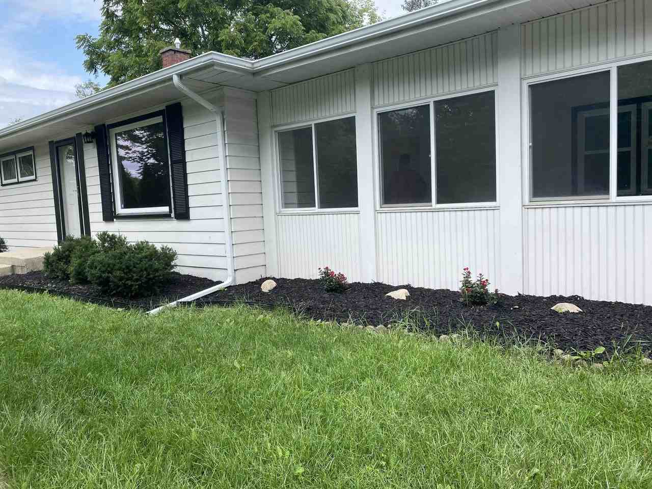 1164 Forest Hill Ave Se - Photo 5 of 12