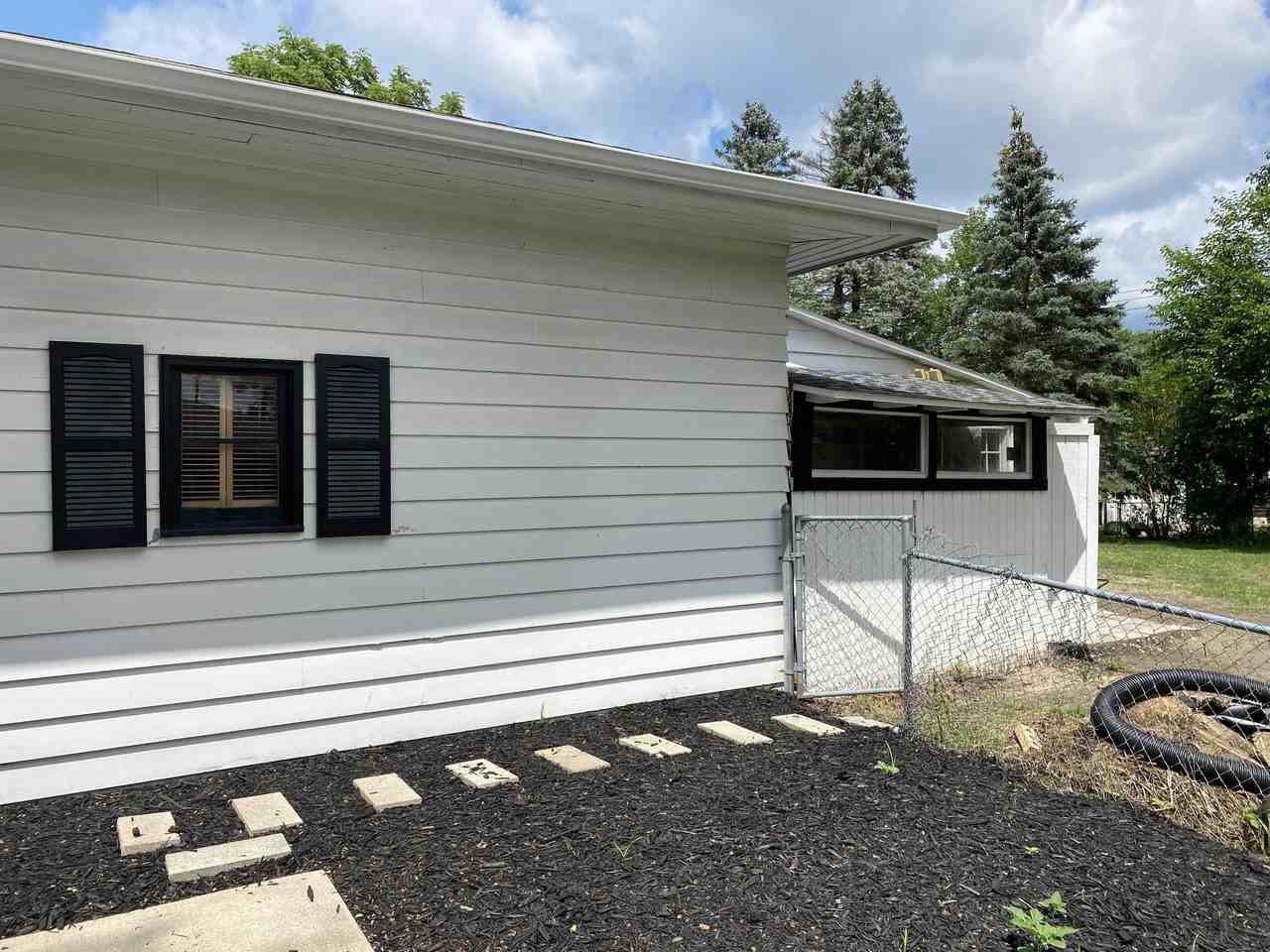 1164 Forest Hill Ave Se - Photo 6 of 12