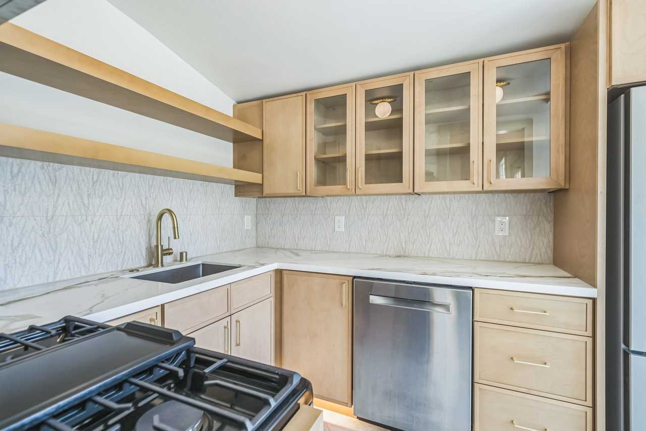 937 Las Juntas St - Photo 6 of 14